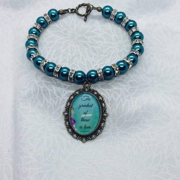 Meet your Posher, Jennifer - Picture 3 of 6